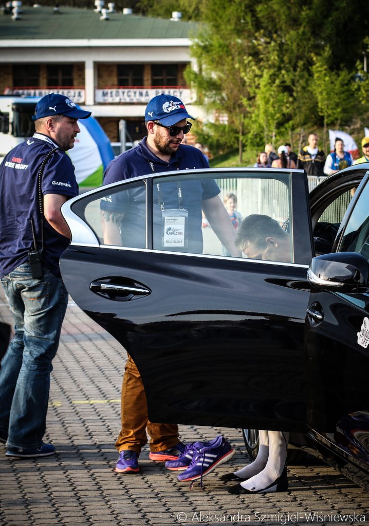 Zdjęcia chronione prawami autorskimi. Na portalu Facebook można udostępnić je jedynie klikając "Udostępnij".