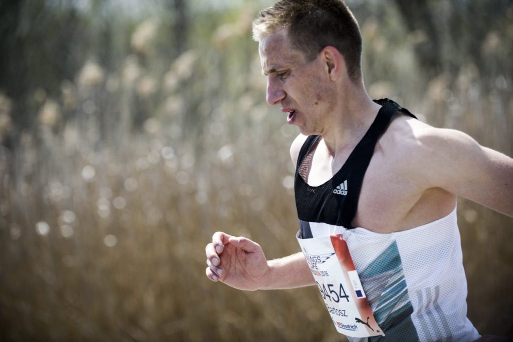 Bartosz Olszewski of Poland seen during the Wings for Life World Run in Niagara Falls, Canada on May 8, 2016. // Dale Tidy for Wings for Life World Run // P-20160508-02257 // Usage for editorial use only // Please go to www.redbullcontentpool.com for further information. //